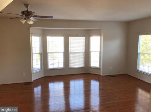 6629 Hunter Creek Ln, Alexandria VA  22315-6054 exterior