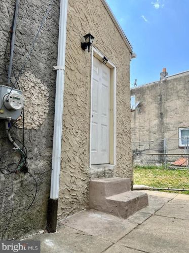 123 9 St, Darby PA 19023-1602 exterior