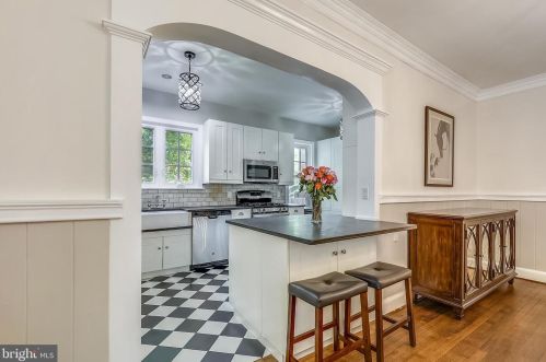 7426 Piney Branch Rd, Silver Spring MD 20901-4352 exterior