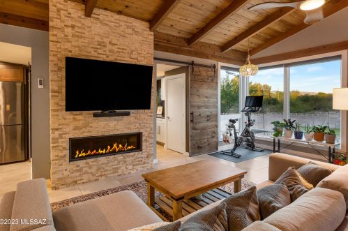 6126 Seneca St, Tucson AZ  85712-3011 exterior