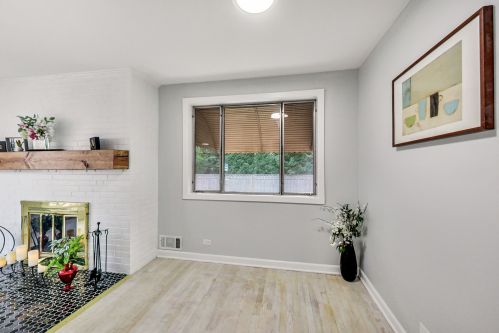 6878 Lehigh Ave, Chicago IL  60646-1406 exterior