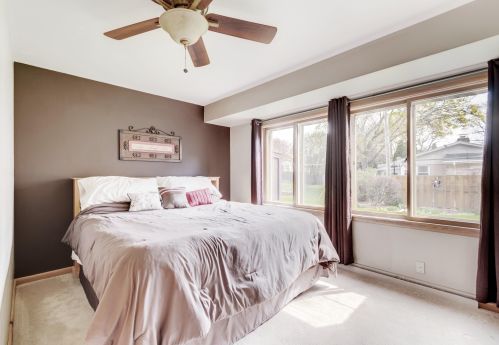 4708 Parkside Dr, Milwaukee WI 53225-4438 exterior