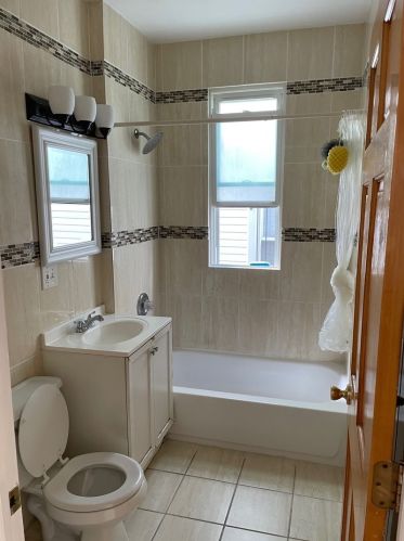 2947 Lawndale Ave, Chicago IL 60655-3313 exterior