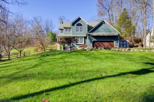 938 Homestead Dr, Fredon NJ  07860-4612 exterior