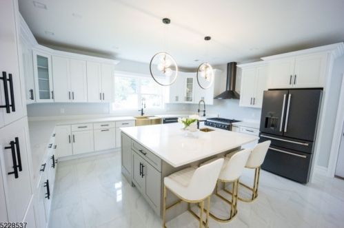 37 Overlook Ave, Paterson NJ 07508-2570 exterior