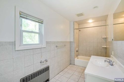 174 Harrington Ave, Closter NJ  07624-1123 exterior