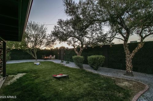 2152 Clarendon Ave, Phoenix AZ 85033-4120 exterior