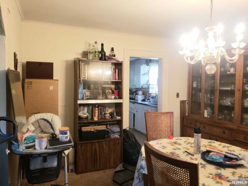 1290 Beaumont Ave, Teaneck NJ 07666-4901 exterior