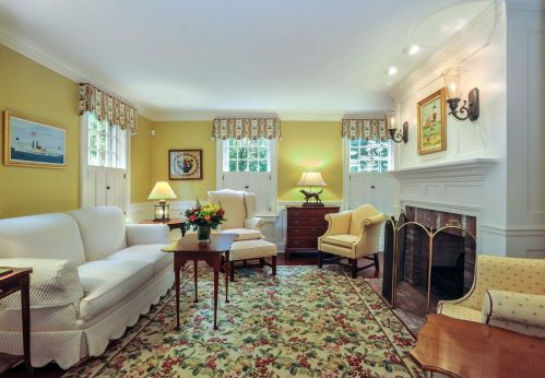 15 Woodbury Ln, Nantucket MA 02554-2151 exterior