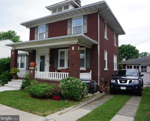 5 Meade Ave, Hanover, PA 17331-3623