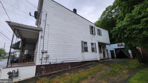142 Railroad St, Primrose, PA 17901-1126