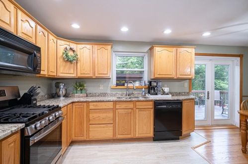 265 Burch Dr, Moon Twp PA  15108-3113 exterior