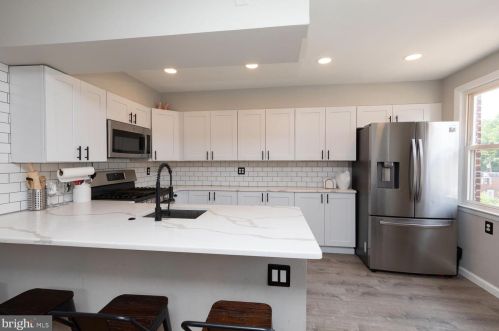 346 Krams Ave, Philadelphia PA 19128-4733 exterior