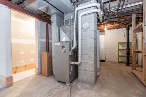 3241 97 St, Sturtevant WI 53177-2663 exterior