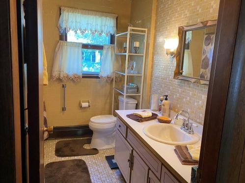 155 Grv St, Providence RI 02909-1105 exterior