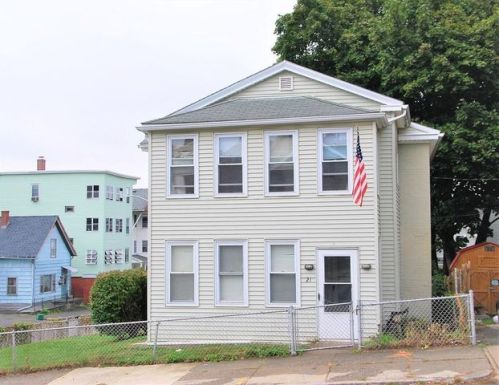 21 Orient St, Worcester, MA 01604-3722