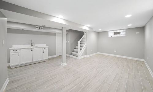 5548 Kilbourn Ave, Chicago IL  60629-4808 exterior