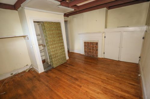 38 4 St, Dover NH 03820-2985 exterior