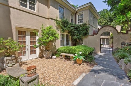 2515 Habersham Rd, Atlanta GA 30305-3566 exterior