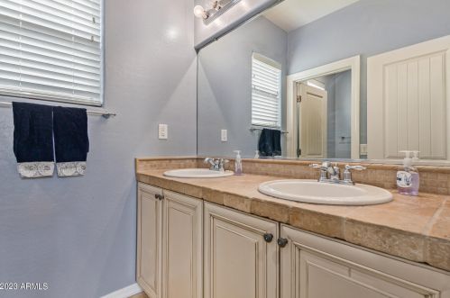 1071 Mason Dr, Chandler AZ 85225-1941 exterior