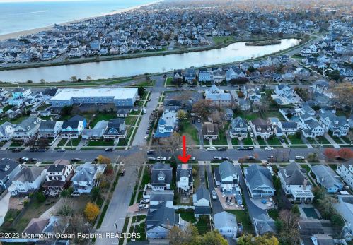 302 4 Ave, Belmar NJ 07719-2155 exterior