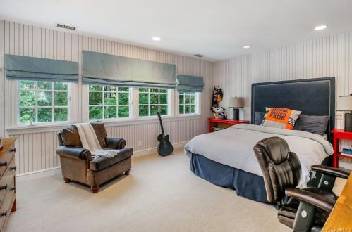 38 Long Pond Rd, Armonk NY 10504-2625 exterior