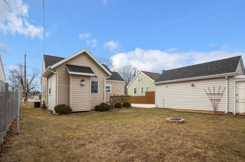 1910 Rankin St, Manitowoc WI 54220-2640 exterior