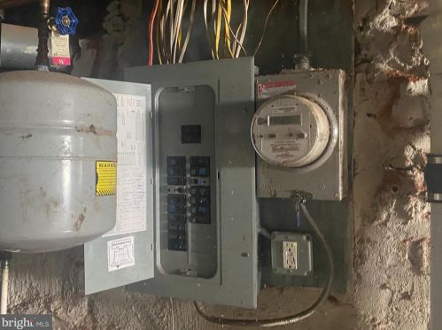 2229 Cantrell St, Philadelphia PA 19148-3320 exterior