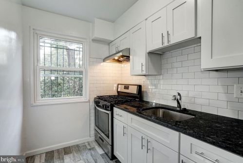 872 Bellevue St, Washington DC 20032-6002 exterior