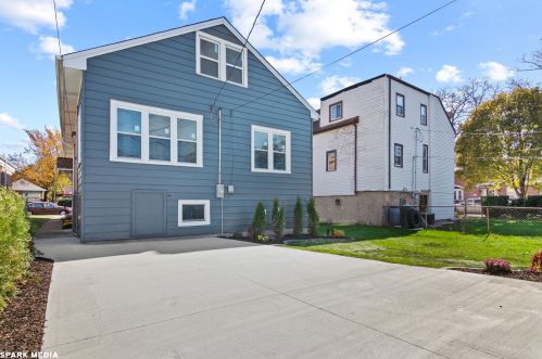 8450 Euclid Ave, Chicago IL 60617-2260 exterior