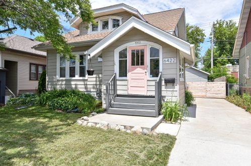 6422 North Ave, Milwaukee, WI 53213-2015