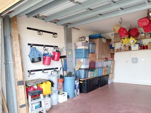 18463 Royal Hammock Blvd, Naples FL 34114-8931 exterior