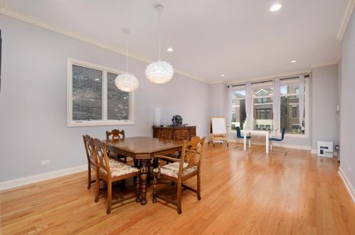 423 38th Pl, Chicago, IL 60609-1702