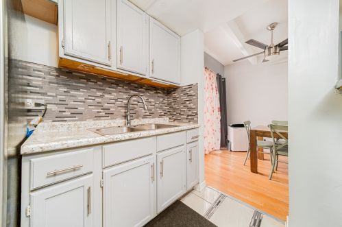 9157 Burnside Ave, Chicago IL  60619-7359 exterior