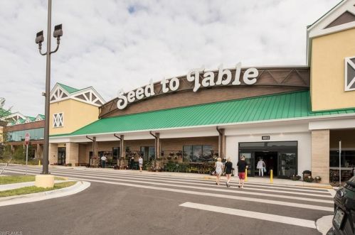 5265 Birmingham Dr, Naples FL 34110-9002 exterior