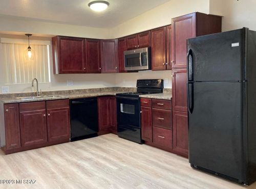 3362 Fort Lowell Rd, Tucson AZ  85716-1639 exterior