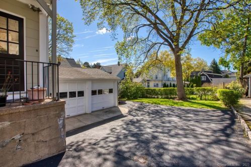 48 Lexington Ave, Greenwich CT 06830-5729 exterior