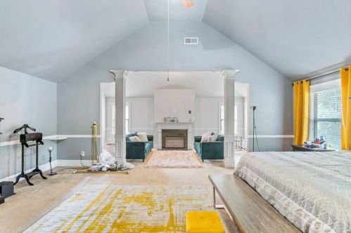 800 Clifton Spg Close, Atlanta GA 30349-8727 exterior