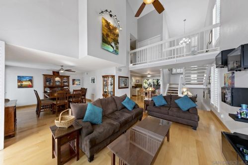 6367 Caminito Estrellado, San Diego CA 92120-3022 exterior