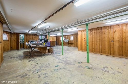 2647 Coyle Ave, Chicago IL 60645-3212 exterior