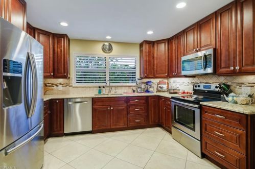 3160 31 Ave, Naples FL 34117-8455 exterior