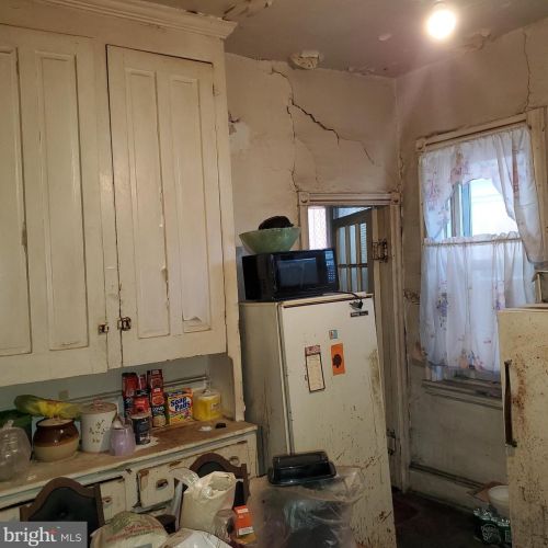 4929 Hazel Ave, Philadelphia PA 19143-2086 exterior