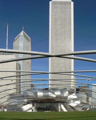 400 Randolph St, Chicago IL  60601-7313 exterior