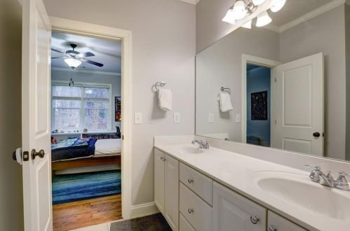 1584 Dresden Dr, Atlanta GA 30341-5263 exterior