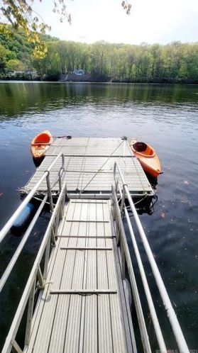 236 Roosevelt Dr, Seymour CT 06483-2118 exterior