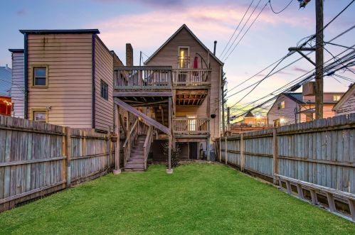 3414 Damen Ave, Chicago IL 60608-6835 exterior