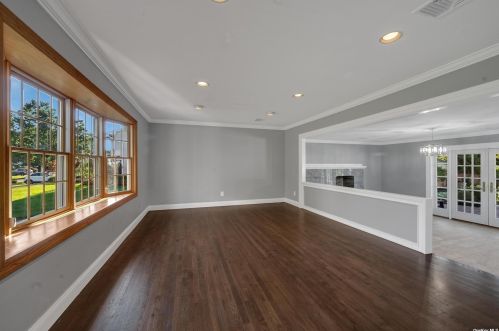 35 Bethal Ln, Commack NY  11725-1003 exterior