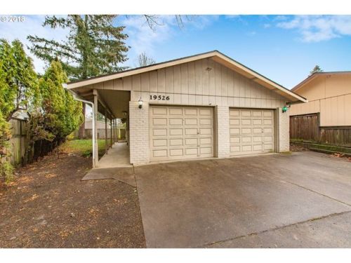 19526 Ash St, Portland OR  97216-3725 exterior