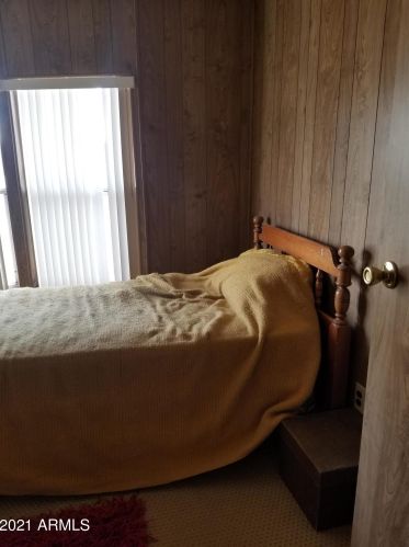 1705 Charleston Ave, Phoenix AZ 85023-1218 exterior