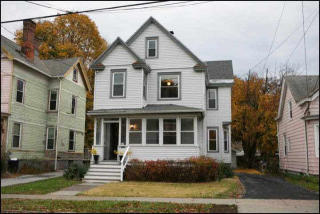 11 Corlies Ave, Poughkeepsie, NY 12601-3801